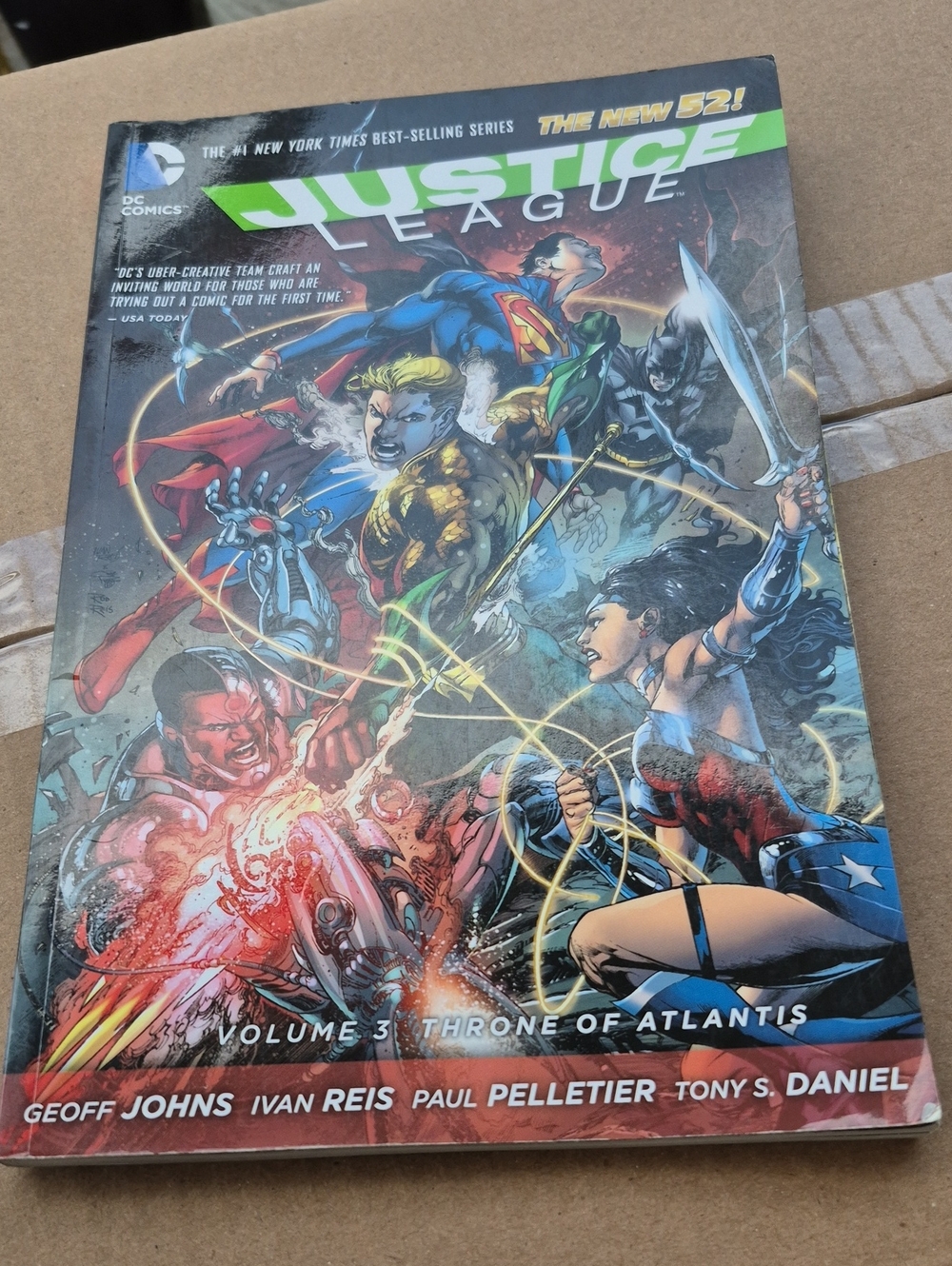 DC Comics Justice League Graphic Novel – Blue, Red, Gold